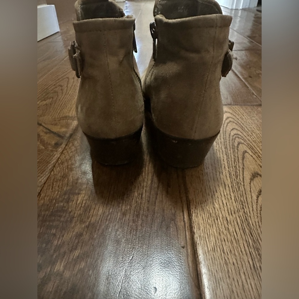 Steve Madden Prizzze Suede Ankle Zip Buckle Block Heel Booties, Taupe, Size 7. - Picture 10 of 15